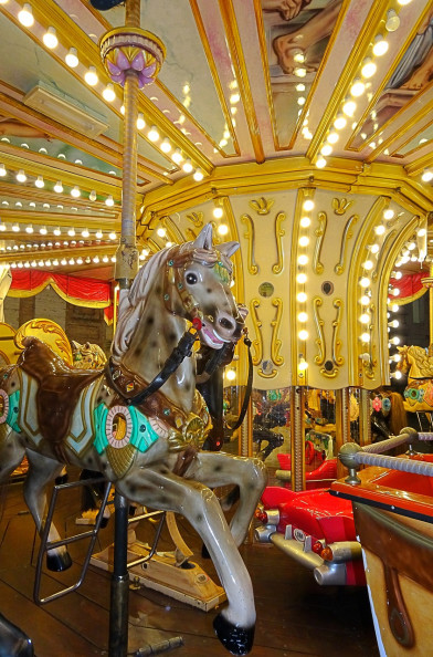 besplatnye-karuseli-na-festivale