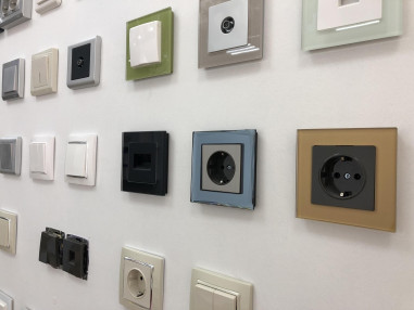 kak-vybrat-rozetki-i-vyklyuchateli-dlya-svoego-doma