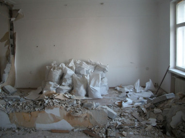 kuda-vykidyvat-stroitelnyj-musor