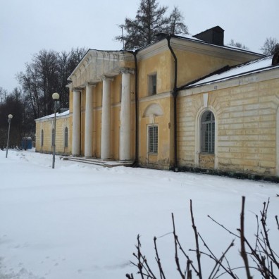 Малый дворец «Каприз» Малый дворец «Каприз»