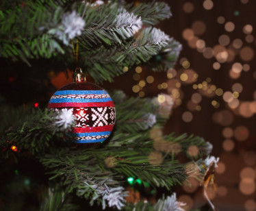 otkrylis-yolochnye-bazary