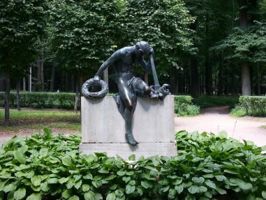 Памятник «Скорбь» 