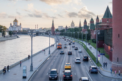 remont-dorozhnogo-pokrytiya-na-moskvoreckoj-naberezhnoj