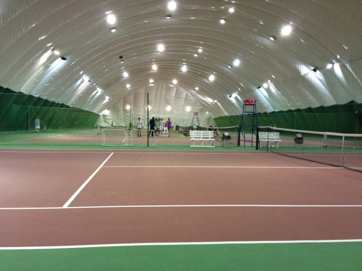 Пироговский теннисный. Теннисный центр Мытищи Силикатная. Теннис Мытищи Силикатная. Теннисные корты в Мытищах. Международный теннисный центр, Мытищи.