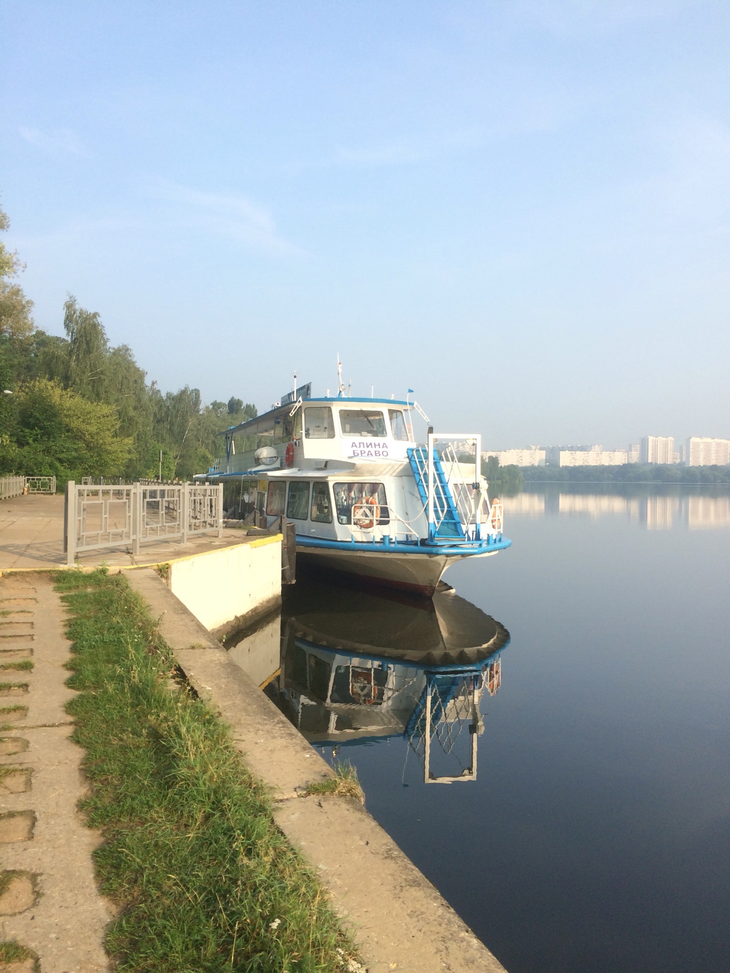 Причал бор. Причал хвойный бор. Причал на волге город бор. Пристань серебряный бор. Серебряный бор москва пристань.