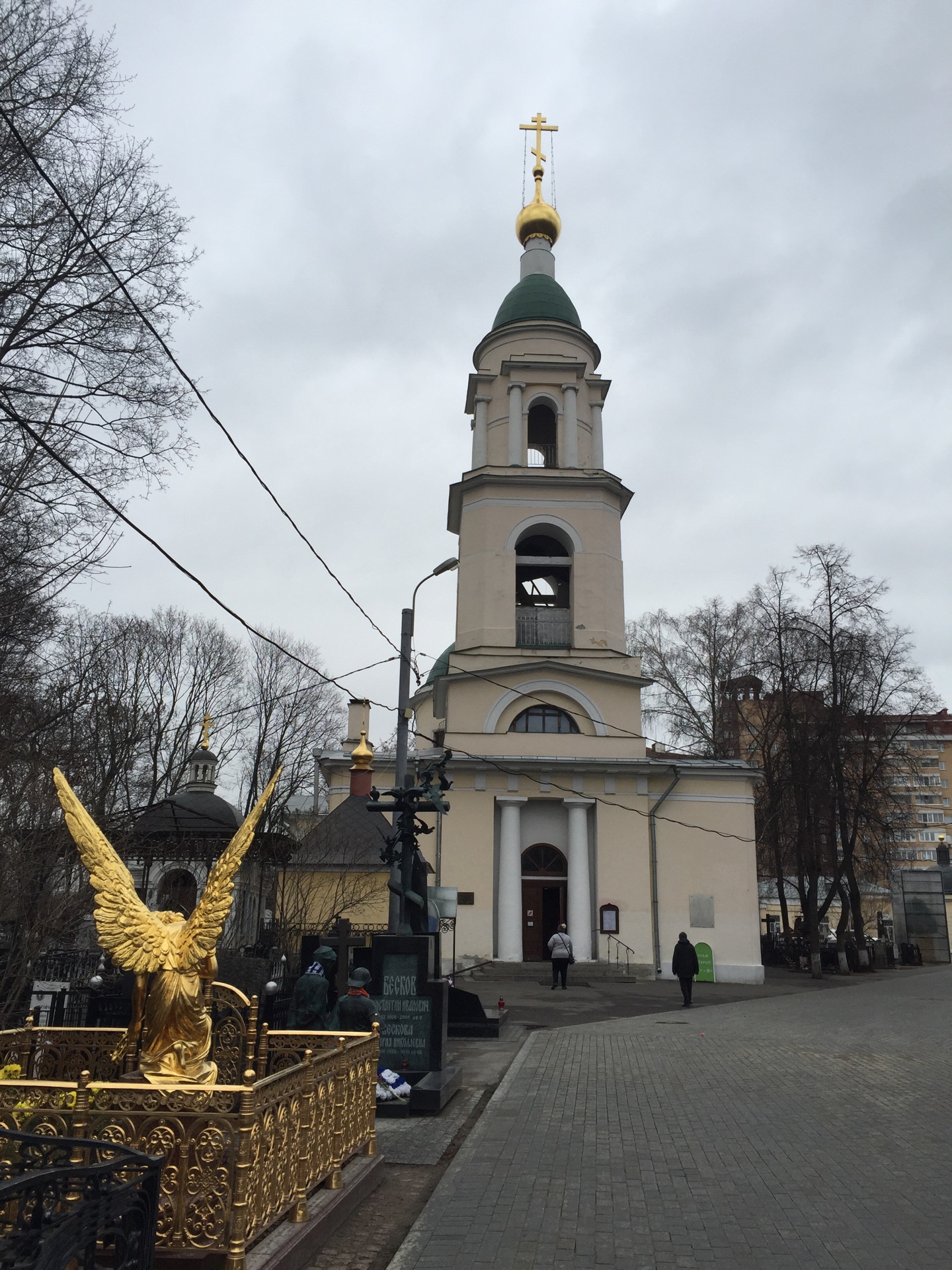воскресенская церковь ваганьковское кладбище. храм воскресения словущего на ваганьковском кладбище. храм андрея первозванного ваганьково. храм воскресения словущего на ваганьковском кладбище. церковь воскресения словущего на ваганьковском кладбище.